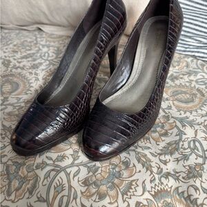Ann Taylor Dark Brown Crocodile Heels